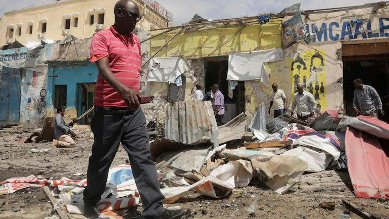Somalia hotel siege: At least 21 killed in al-Shabab attack, 117 injured