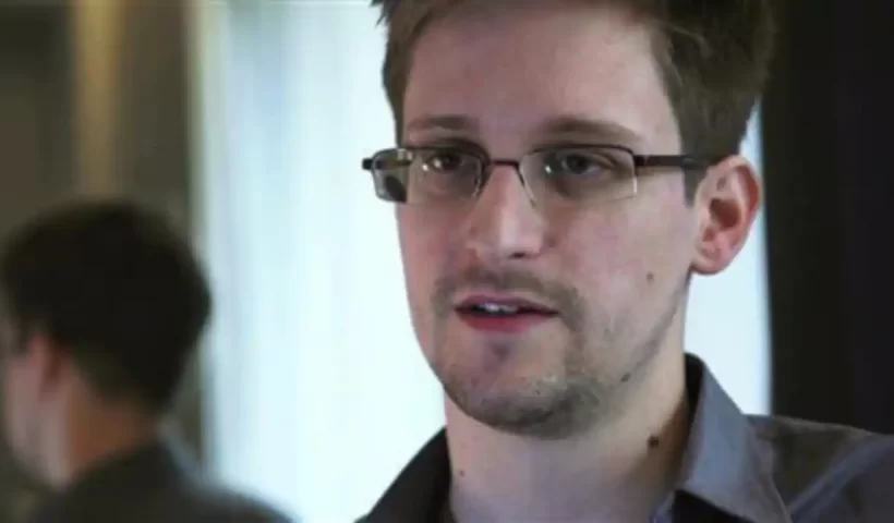 Putin Grants Russian Citizenship To US Whistleblower Edward Snowden